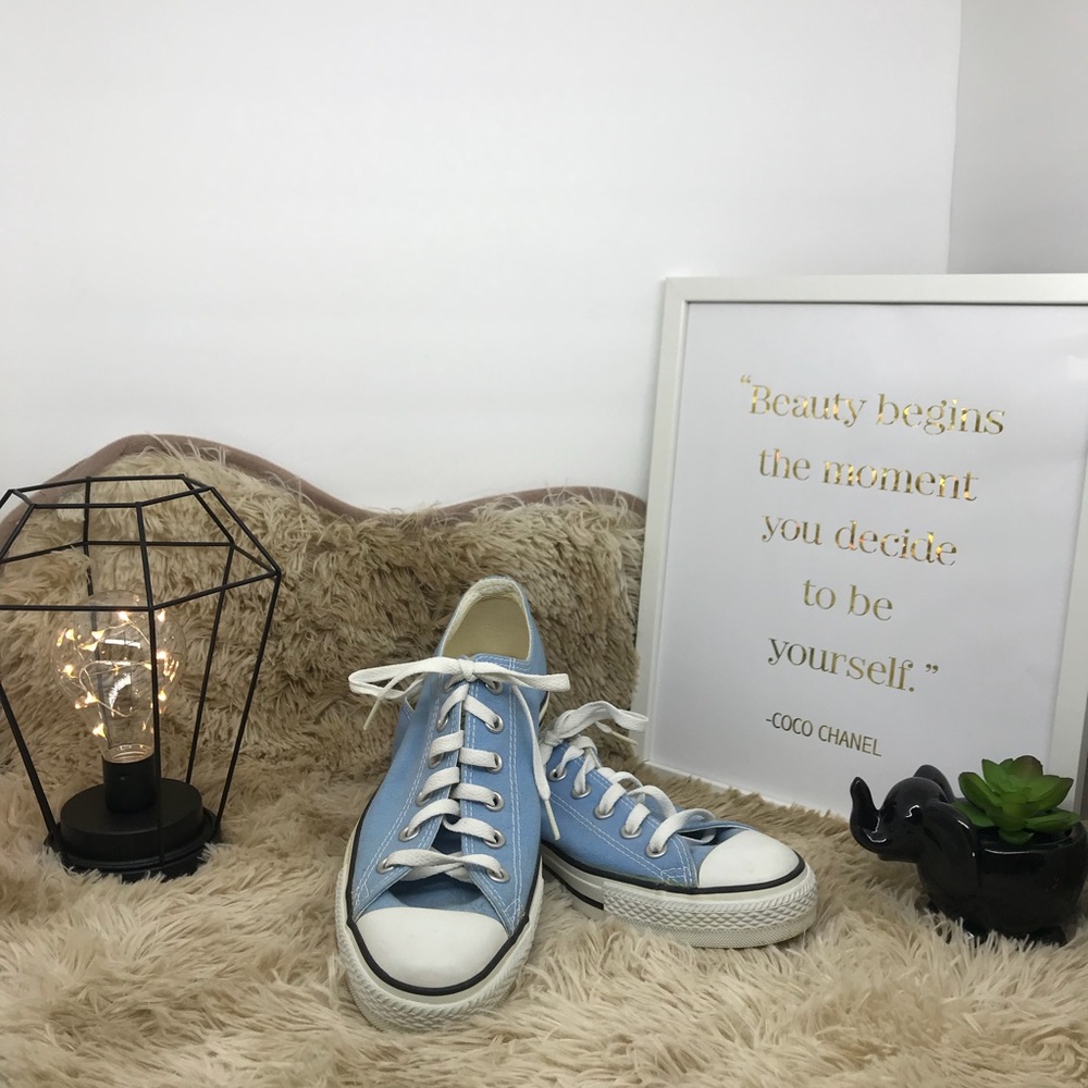 Converse Low Top Chuck Taylor Light Blue